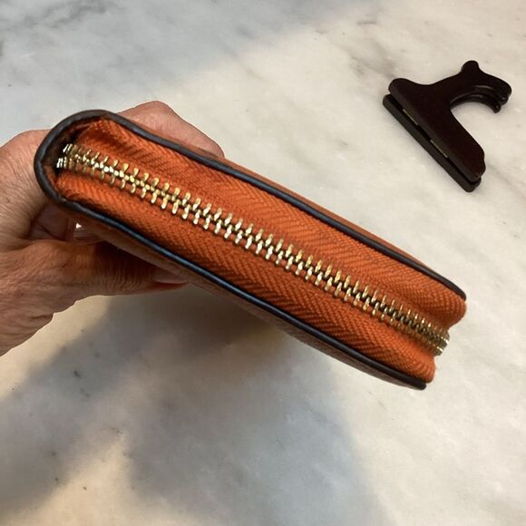 Michael Kors Jet Set Full Zip Continental Pebbled Leather Wristlet Wallet - Picture 7 of 13